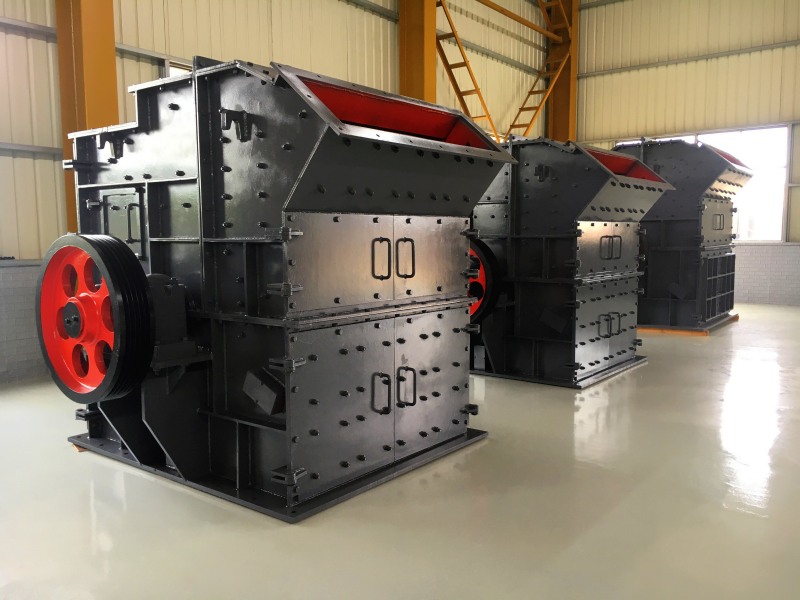 复合式制砂机和板锤制砂机的区别在哪里