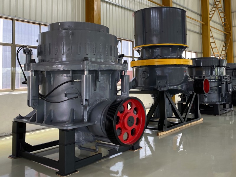 二段破碎选择圆锥破碎机还是反击式破碎机？深度解析与选购指南