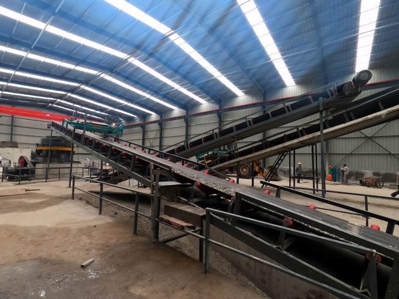 河北时产300吨高效建筑固废破碎生产线：配置、工艺与环保优化策略